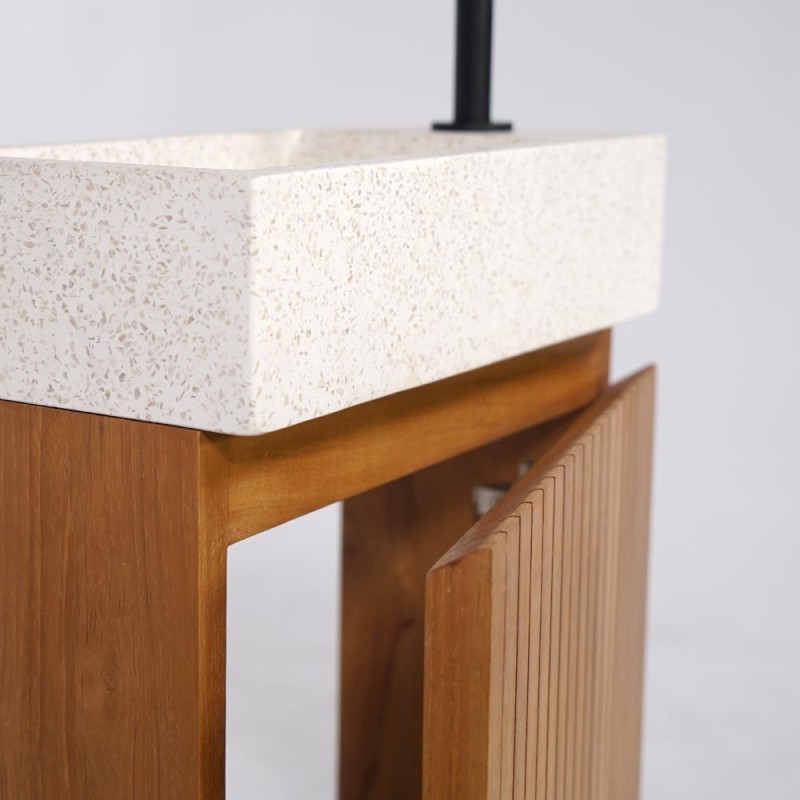 Hangwastafel van massief teakhout met witte terrazzowastafel - Trishna