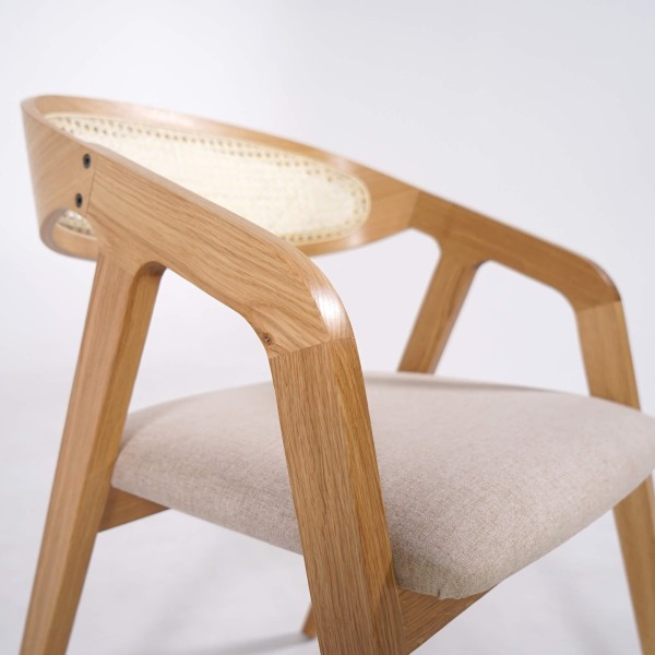 Eetkamerstoel met rugleuning in rotan en witte stof – Seren
