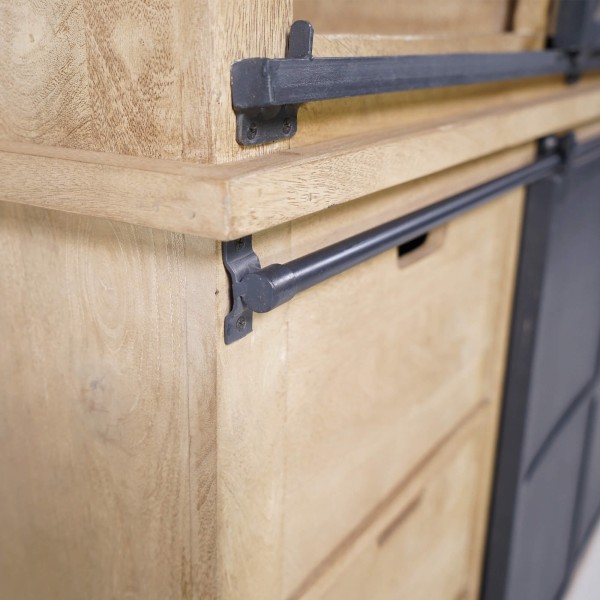 Vitrinekast in industriële stijl van massief hout 180 cm – Detroit