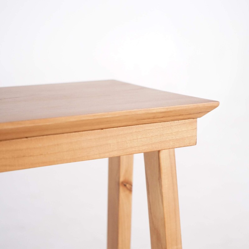 Console in natuurlijk hout – Nandini