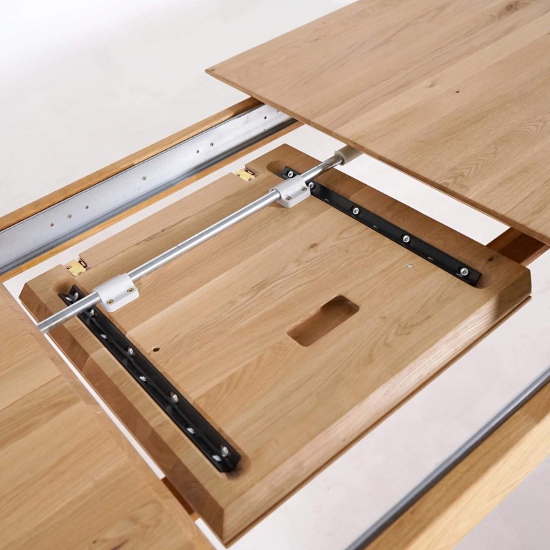 Eettafel van eikenhout 200 x 100 cm met verlengstukken van 2 x 50 cm