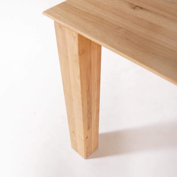 Eettafel van eikenhout 200 x 100 cm met verlengstukken van 2 x 50 cm
