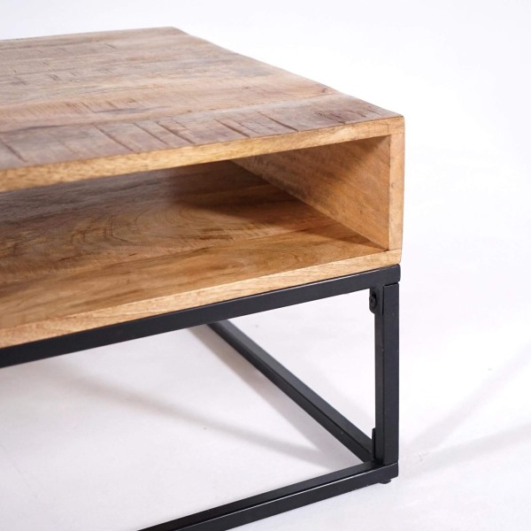Salontafel in massief mangohout met metalen frame