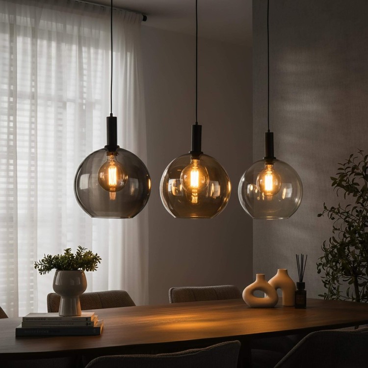 Hanglamp met driekleurige glazen bolvormige kappen – Sfera