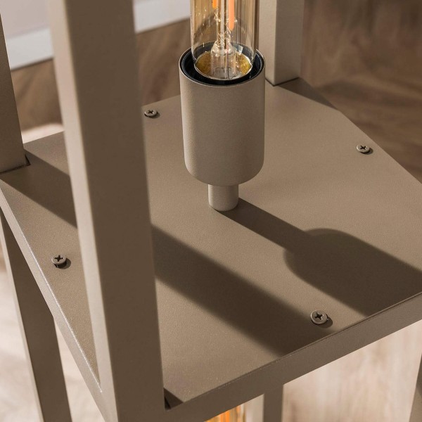 Metalen vloerlamp voor de woonkamer met LED-verlichting in industriële stijl – Strukt