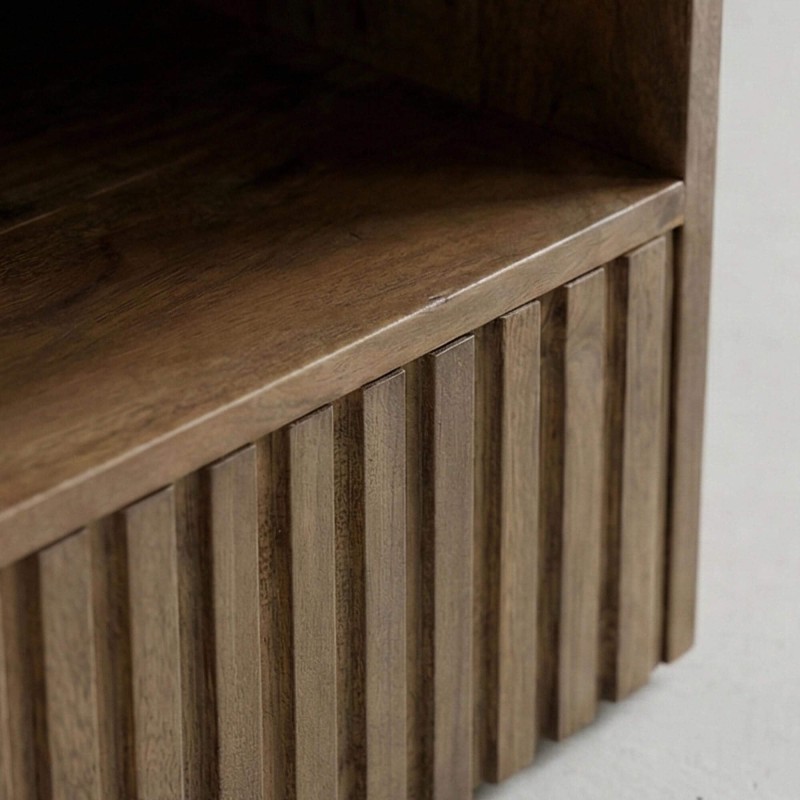 Zwevend nachtkastje in natuurlijk hout – Nest