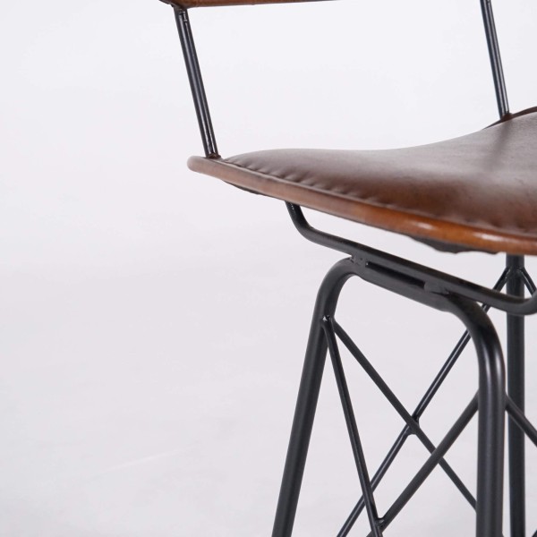 Vintage en design barstoel in leer