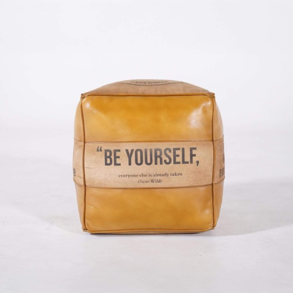 Industriële poef in leer "Be Yourself"