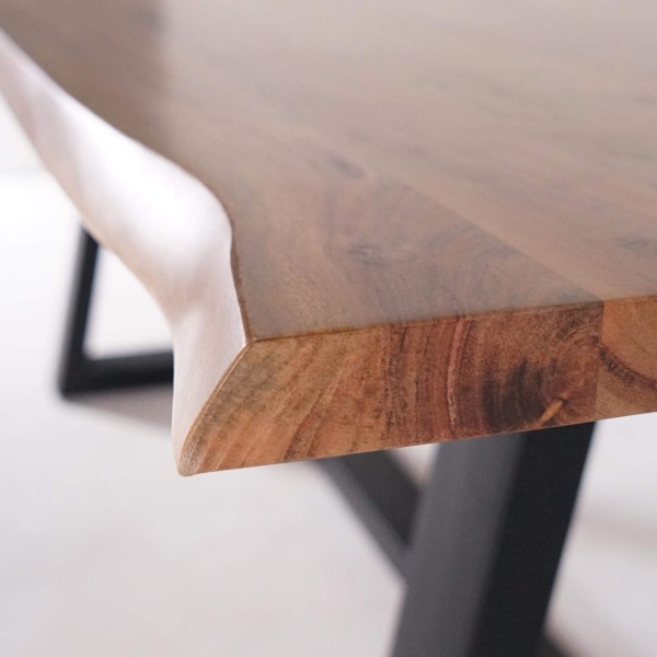 Eettafel in massief acaciahout met natuurlijke randen 220 cm - Aurea
