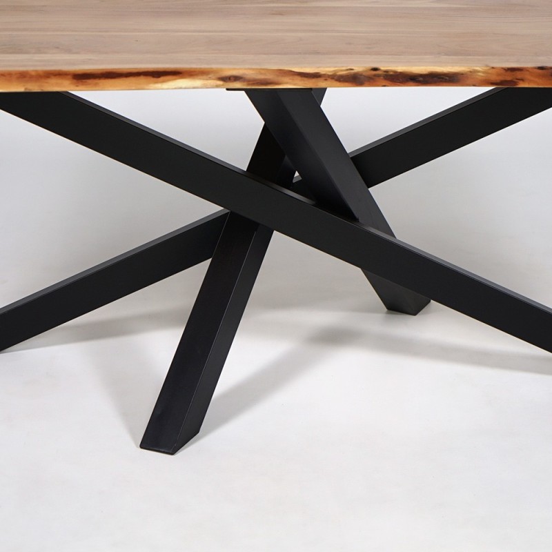 Eettafel van massief hout met metalen mikadopoot en natuurlijke randen 200 cm