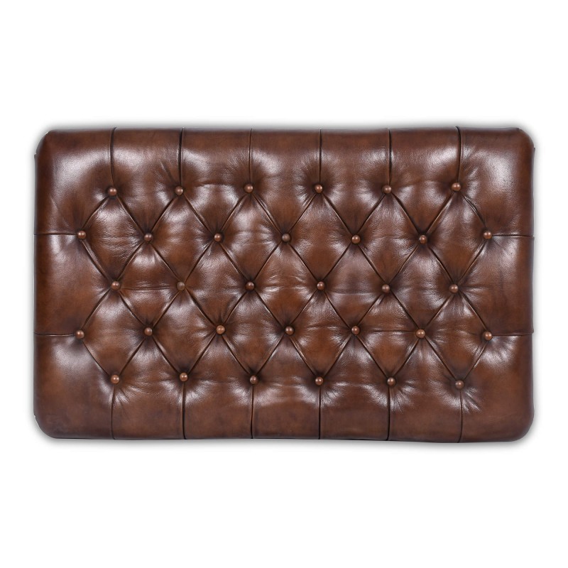 Voetenbank met capitonnage in echt bruin leer