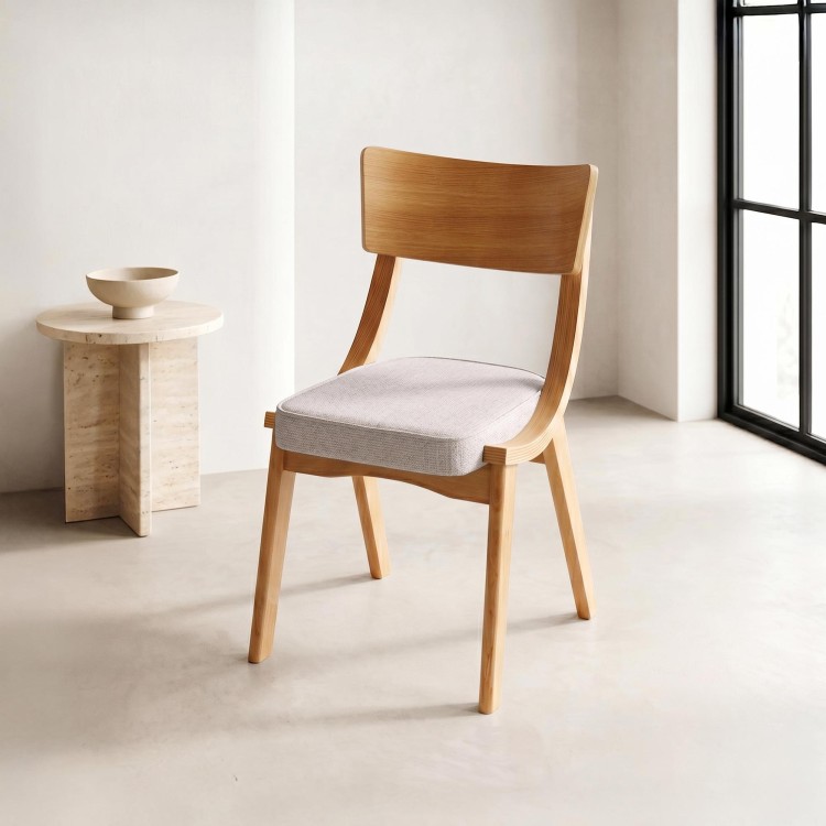 Eetkamerstoel in naturel eik en beige stof – Svea