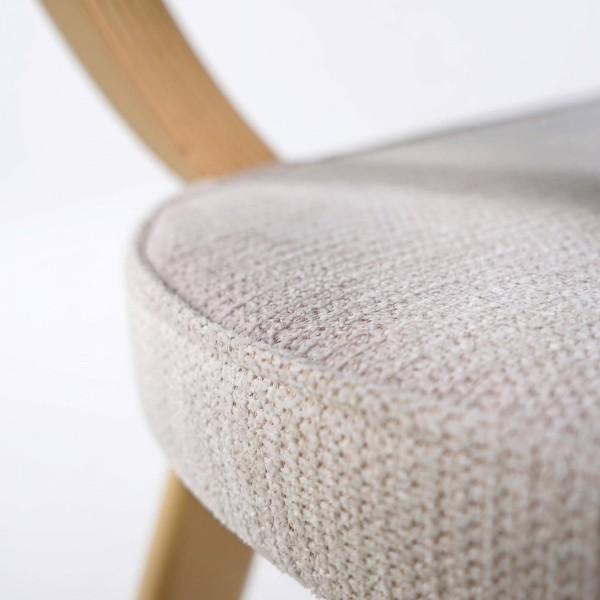 Eetkamerstoel in naturel eik en beige stof – Svea
