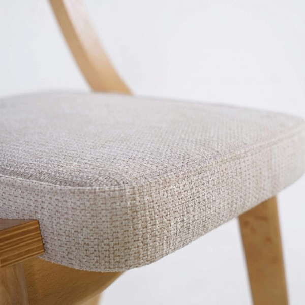 Eetkamerstoel in naturel eik en beige stof – Svea