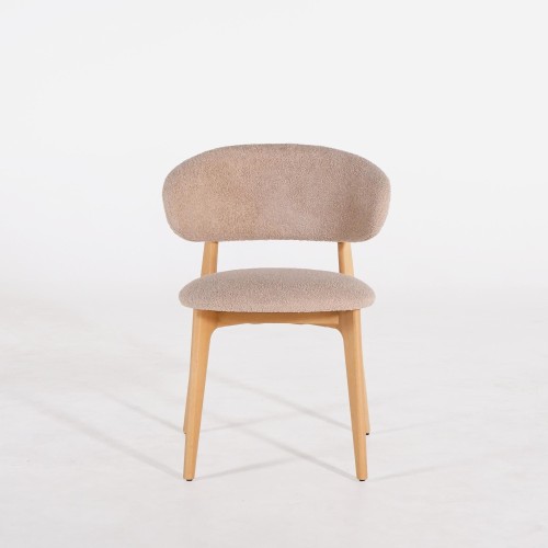 Stoel in massief beukenhout en beige stof – Lunna
