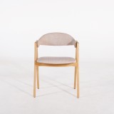 Stoel in natuurlijk hout en beige bouclé stof – Lykke