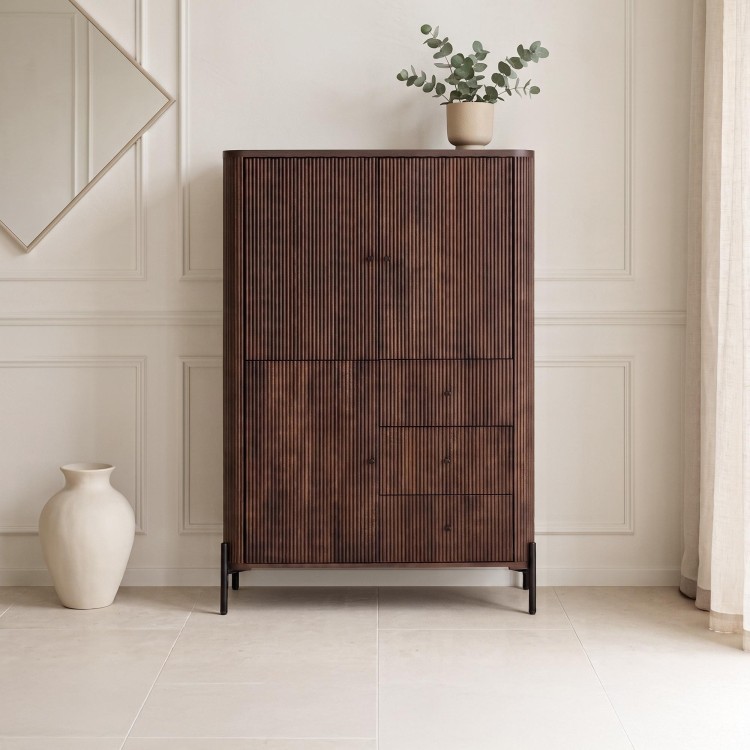 Moderne kast van bruin massief hout - Sohana