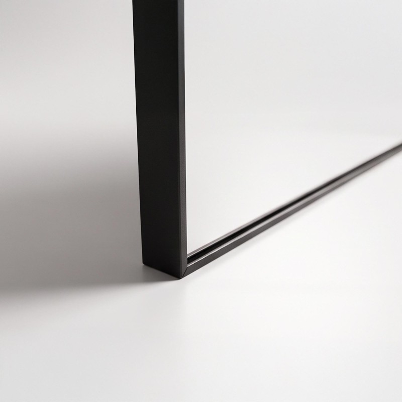 Rechthoekige badkamerspiegel met zwart metalen frame 70 x 90 cm