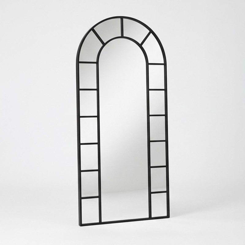 Boogvormige wandspiegel in atelierstijl met zwart metalen frame 80 x 180 cm