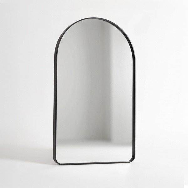 Boogvormige badkamerspiegel met zwart metalen frame 120 x 75 cm