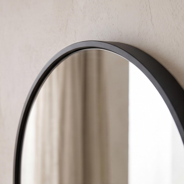 Grote ovale wandspiegel met zwart metalen frame 60 x 165 cm