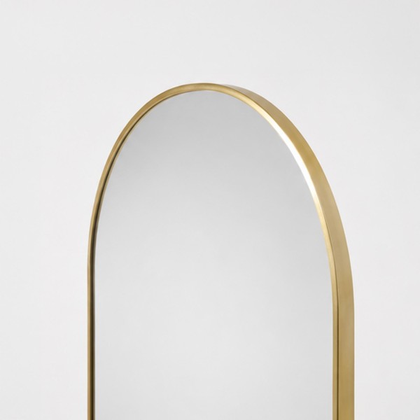 Grote staande boogspiegel met goudkleurig metalen frame 60 x 165 cm