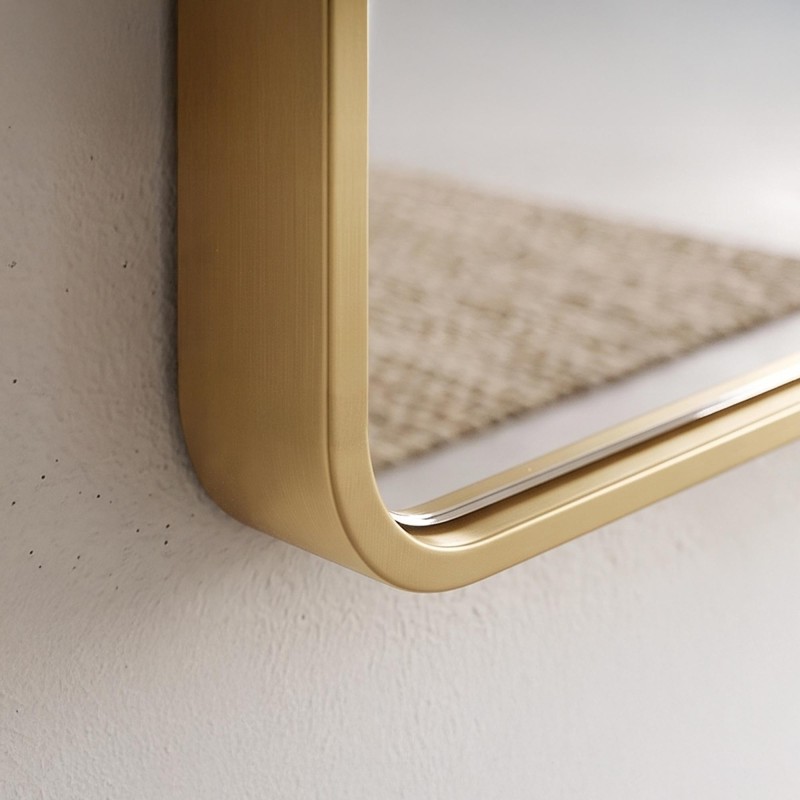Grote staande boogspiegel met goudkleurig metalen frame 60 x 165 cm