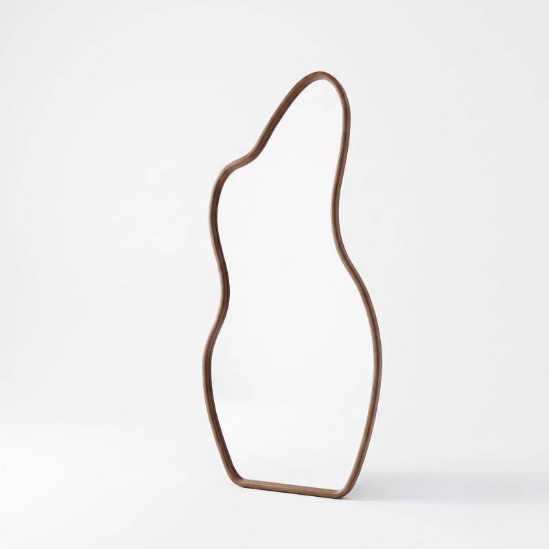 Design organische wandspiegel met massief houten frame 80 x 160 cm