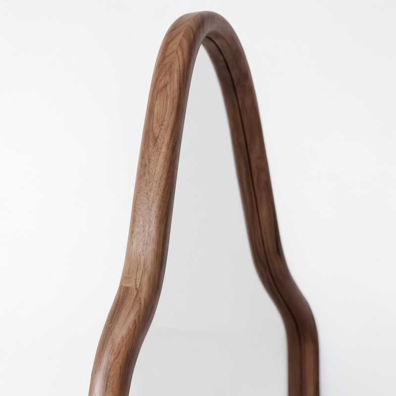 Design organische wandspiegel met massief houten frame 80 x 160 cm
