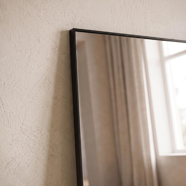 Rechthoekige wandspiegel met zwart frame 50 x 150 cm