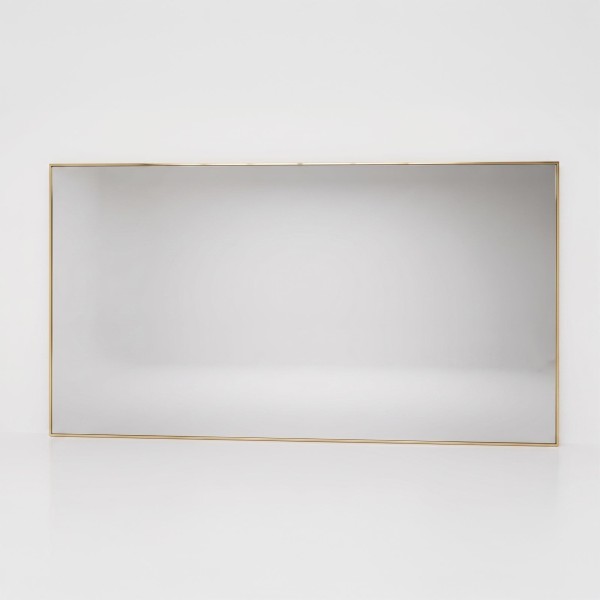 Grote rechthoekige badkamerspiegel voor wandmontage met goudkleurig metalen frame 120 x 75 cm