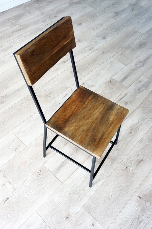 Stoel van hout en metaal Robin