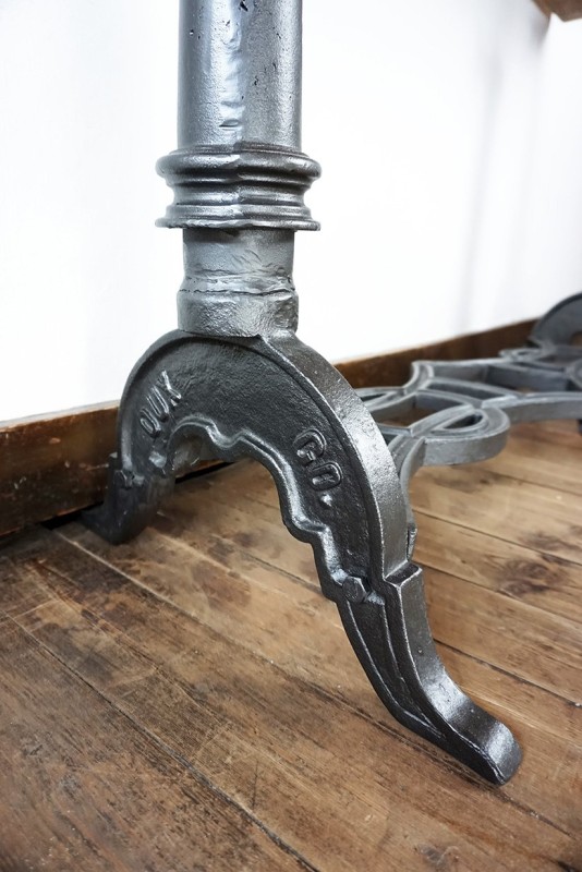 Metalen en teakhouten industriële console