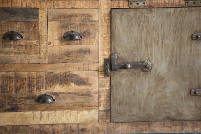 Industrieel dressoir met deuren antieke afwerking