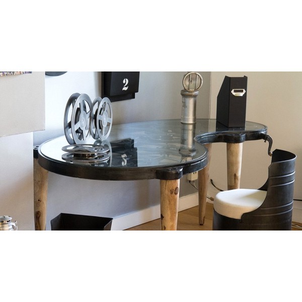 Industrieel bureau met raderwerk