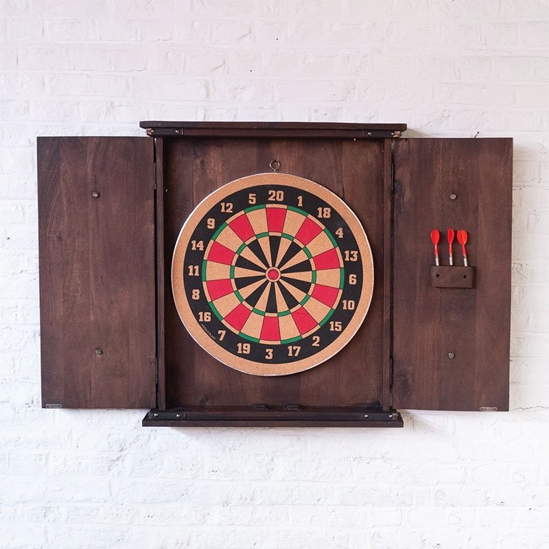 Massief houten dartskast DART