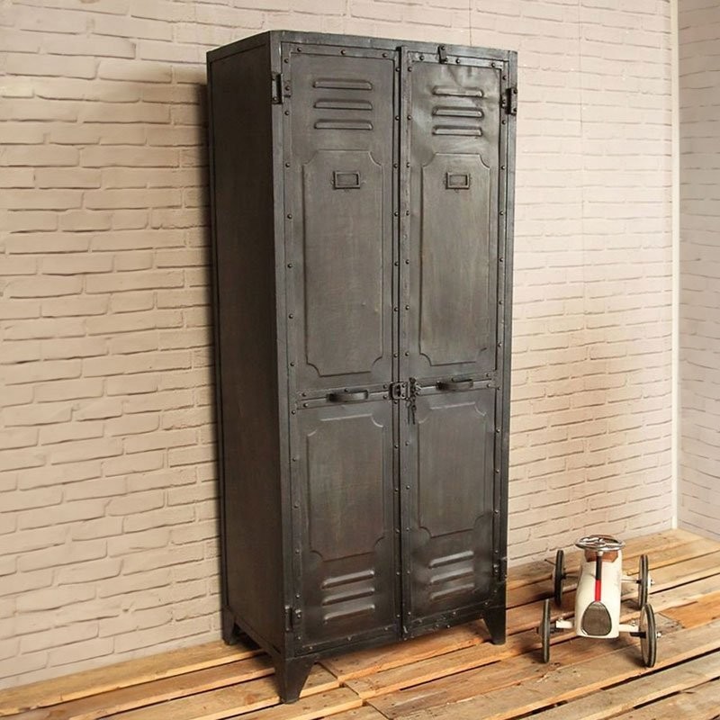 Industriële kleerkast in carbon afwerking