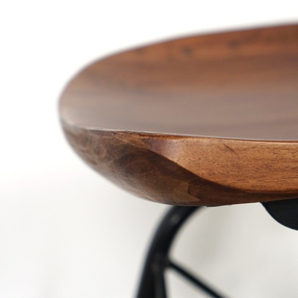Kruk van staal en hout